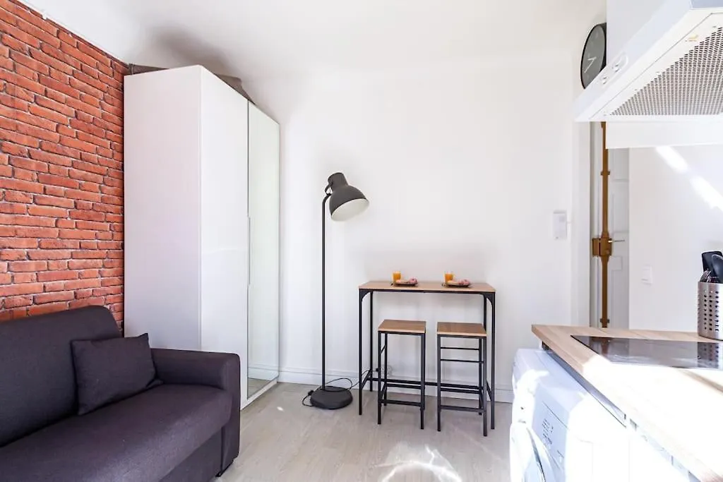 Apartment Studio Central Parc Des Buttes-Chaumont Paris France